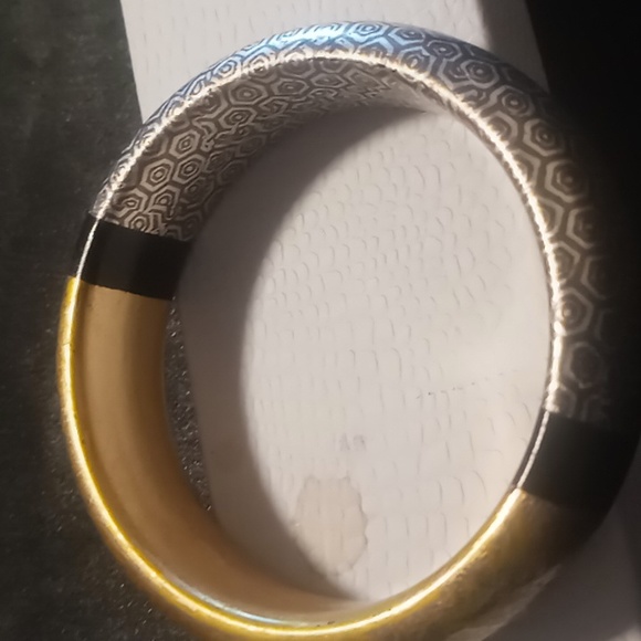 Bangle bracelet. Gold ,black with honey comb pattern 2.8 inside - Picture 5 of 5